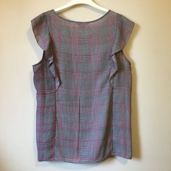 Plaid & Puppytooth Ruffled Sleeveless Blouse - Picture 2 of 14